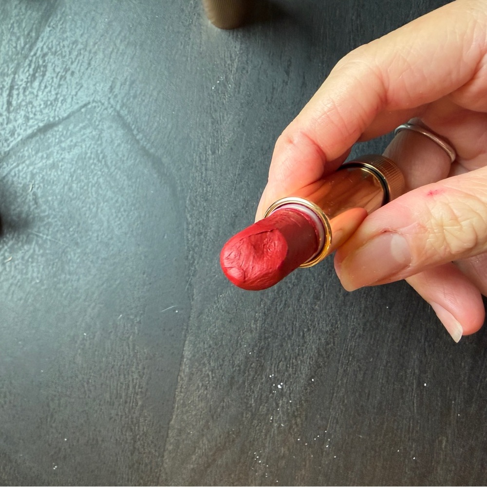 GUCCI ROUGE À LÈVRES MAT LIPSTICK - Picture 7 of 8